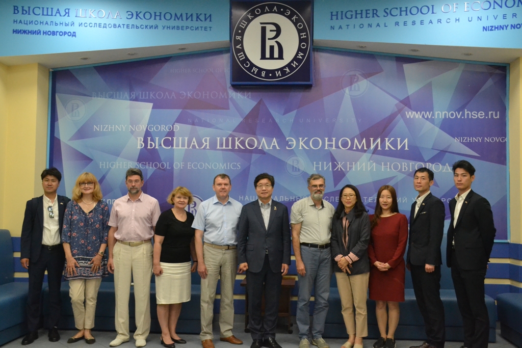 Иллюстрация к новости: Первые шаги к партнерству с университетами г.Сувон (Южная Корея)