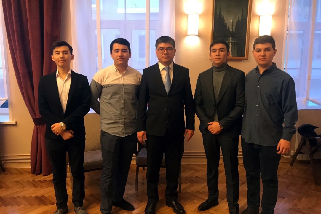Иллюстрация к новости: Узбекские студенты получат поддержку Генерального консульства