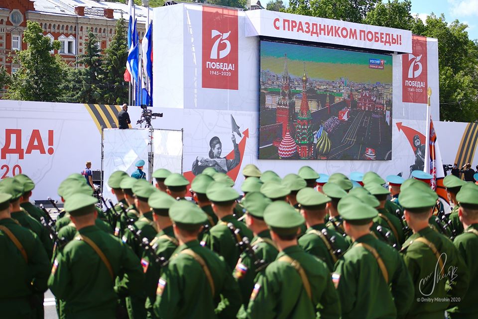 Геннадий Рябов поздравил нижегородцев с 75-летием Парада Победы