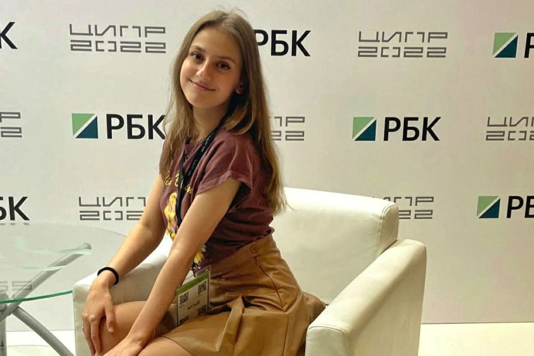Поздравляем Ксению Молоканову с победой в олимпиаде по бухгалтерскому учету