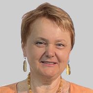 Ирина Денисова, доцент экономического факультета МГУ, профессор департамента экономики РЭШ
